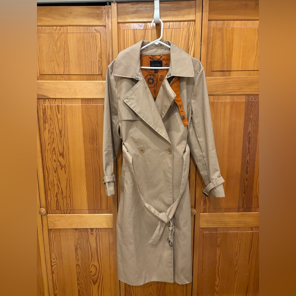 NWOT Banana Republic Tan Trench Coat